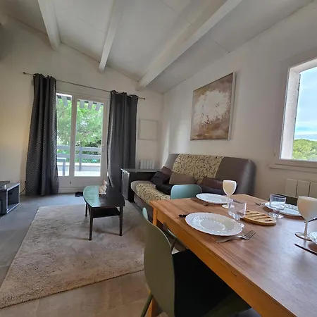 Joli T2 Avec Parking Et Wifi Tennis Village Appartement Agde