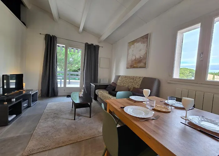 Joli T2 Avec Parking Et Wifi Tennis Village Appartement Agde